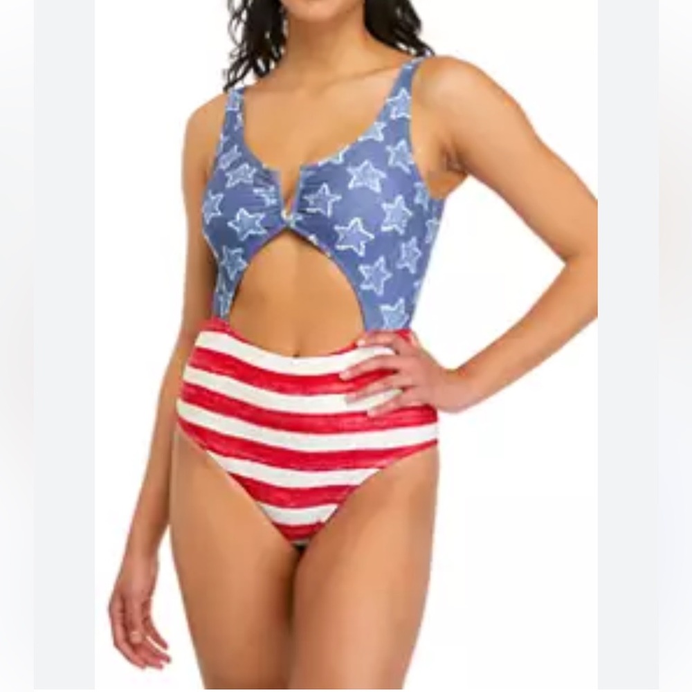 TRUE CRAFT PATRIOTIC CENTER CUT OUT ONE Piece